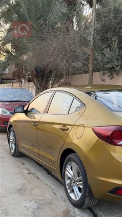 هیوندای ئەلەنترا